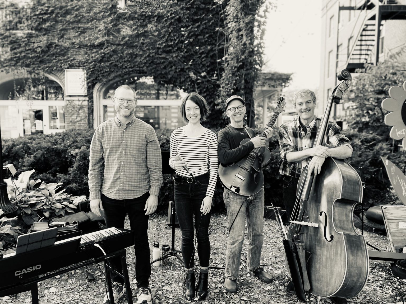 live-music-this-sunday-3-6-from-1-3-pm-sunday-table-umpleby-s